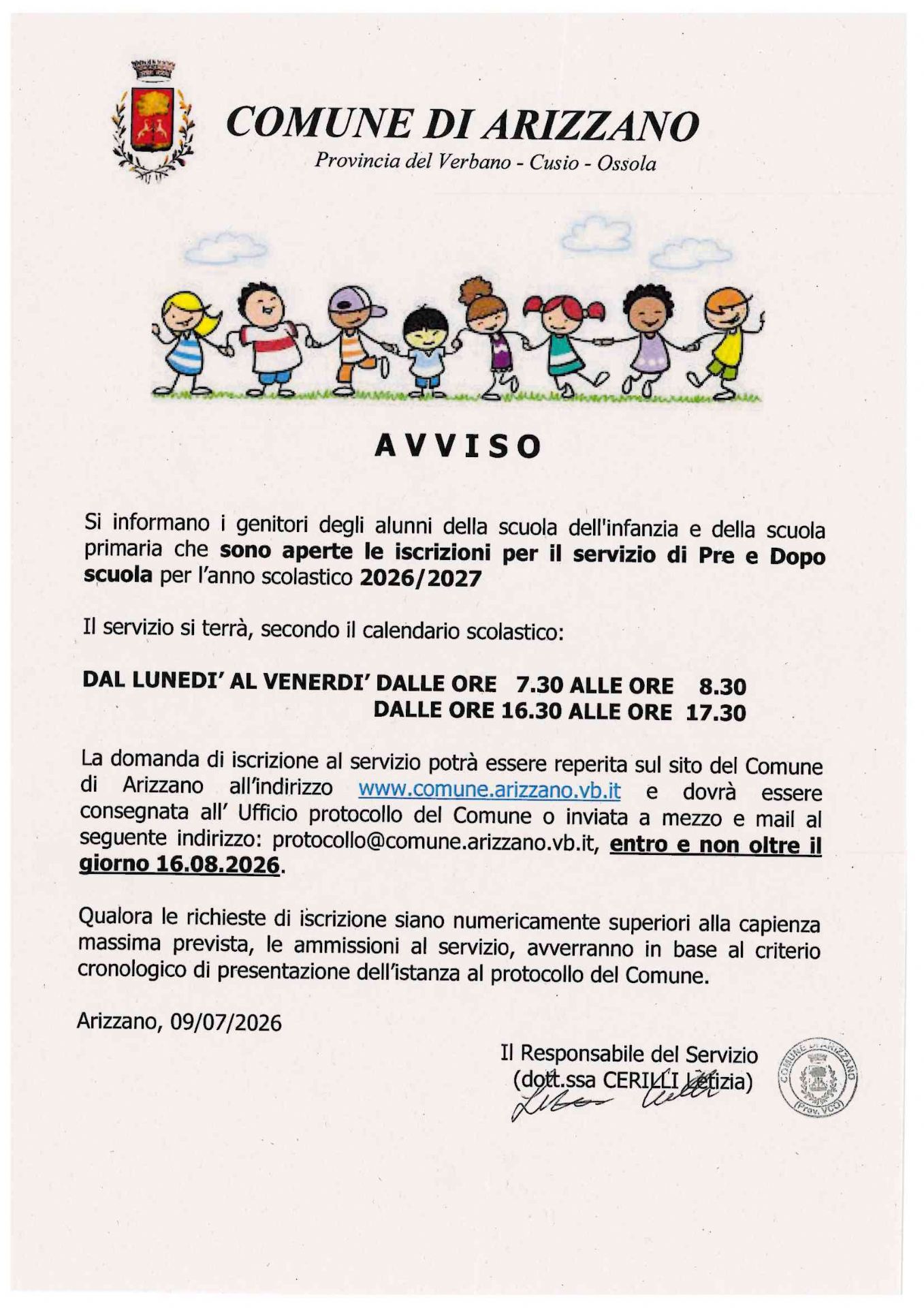 Testo avviso con carta intestata comune di Arizzano e in alto disegno colorato di bambini che si tengono per mano