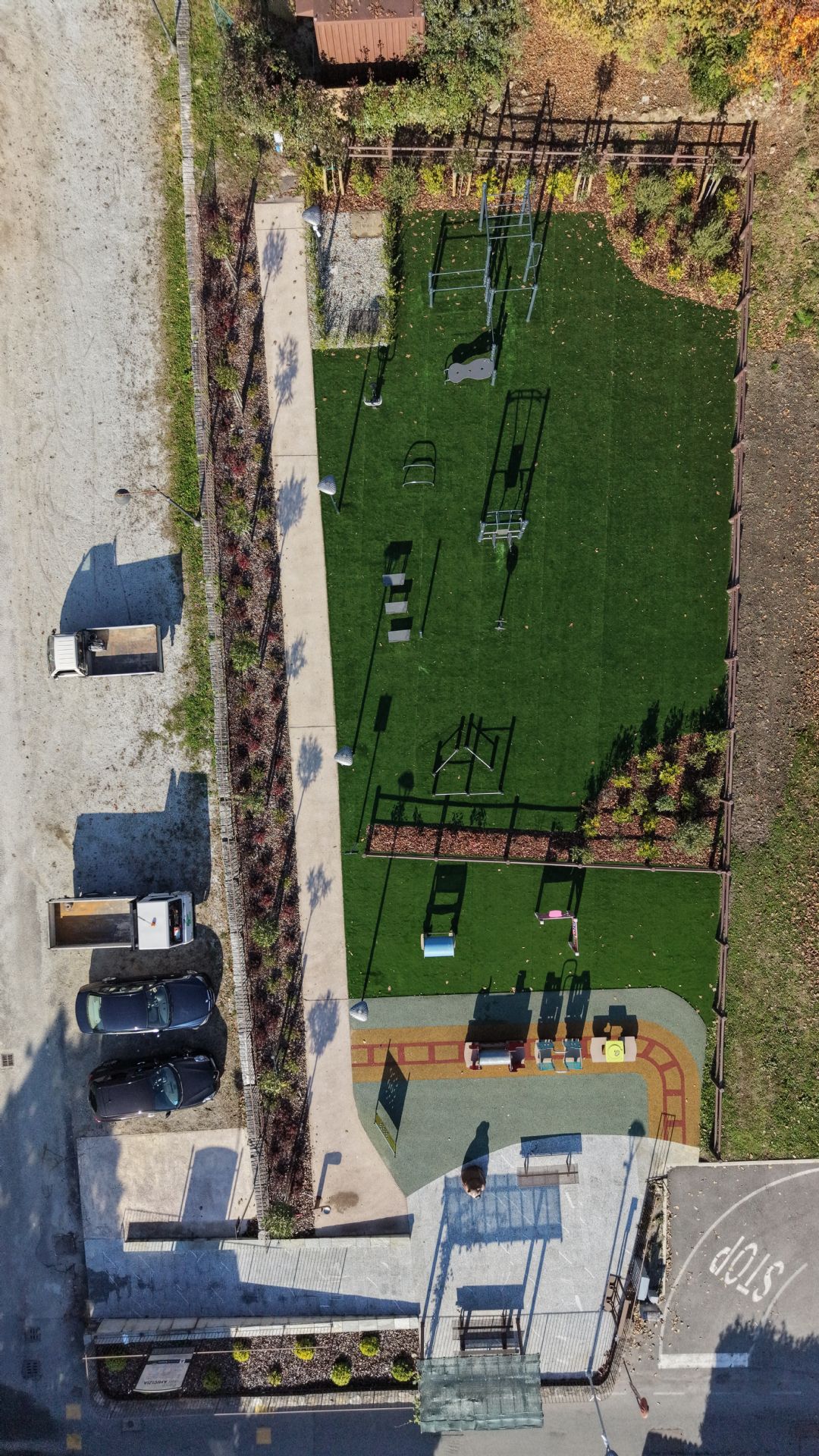 vista dall'alto dell'area parco giochi e area fitnell