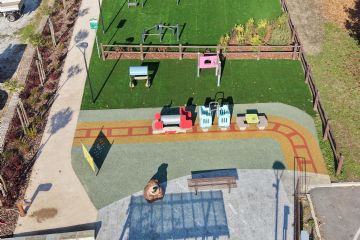 vista dall'alto dell'area parco giochi e area fitness